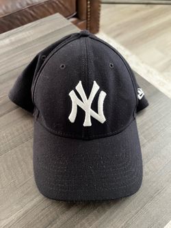 New York Yankees Black Baseball Cap – NY Logo