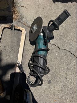 Makita 4.5" Corded Angle Grinder
