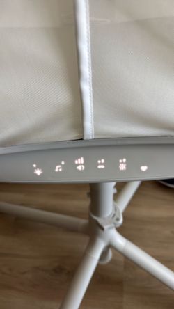 Halo Smart basinet with swing.