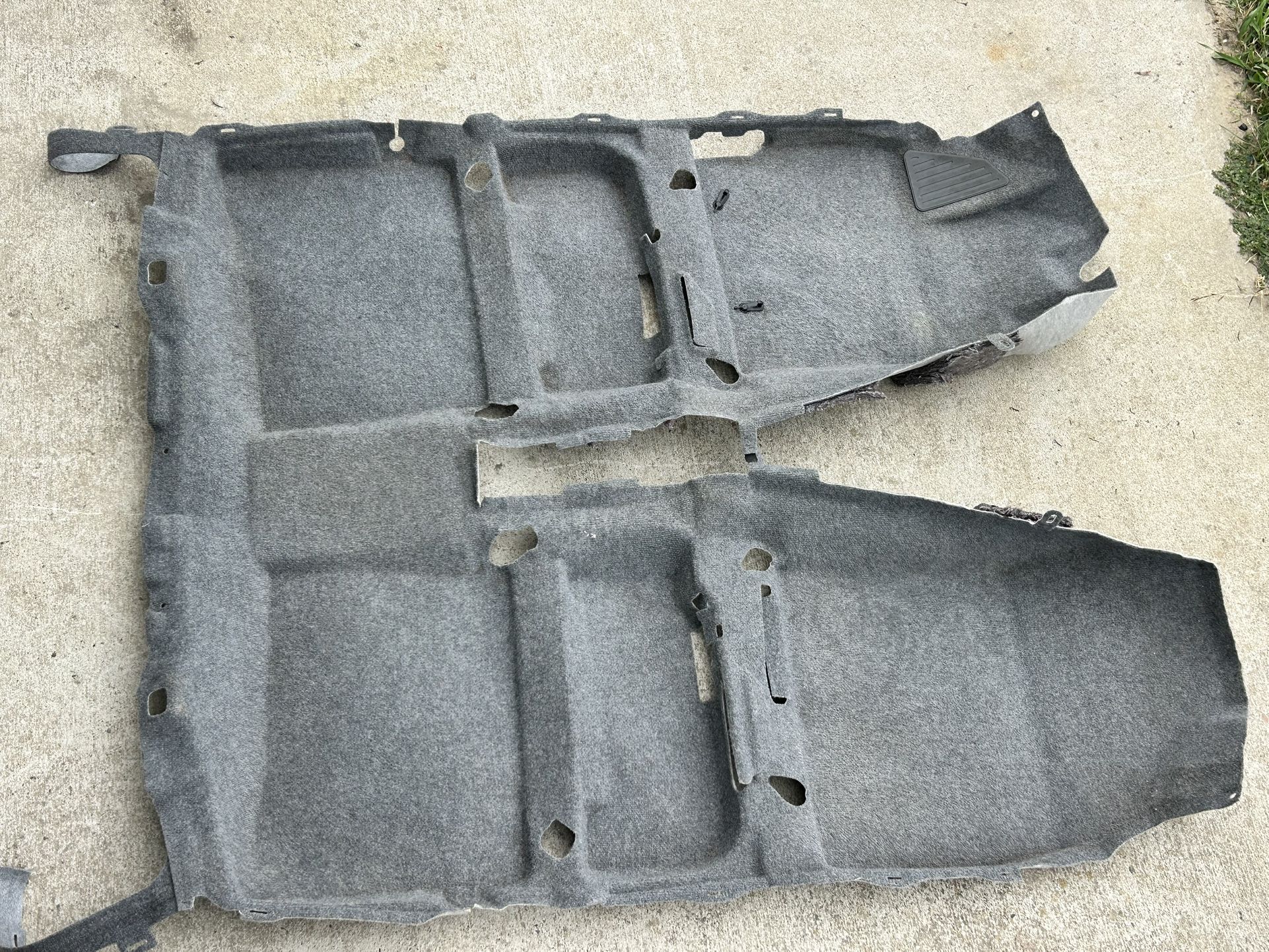 Gen3 2011 Prius carpet
