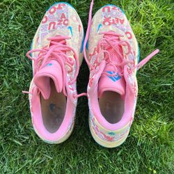 Men’s nike Giannis basketball shoes size 10.5