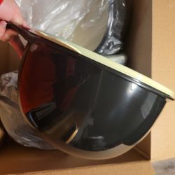 Tupperware Thatsa Mega Bowl 42cup, Black Bowls And Green Lid 2 BOWLS / 2 TAZONES por $50