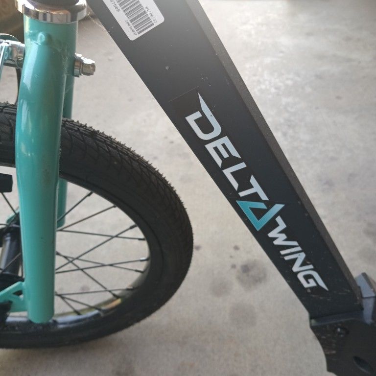 Razor Delta Wing Scooter