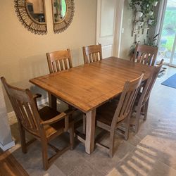 Solid Wood Expandable Dining Table 