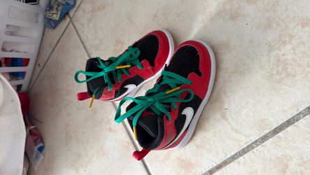 Nike Kids Mid-Top Sneakers Red Black shoes size 8C