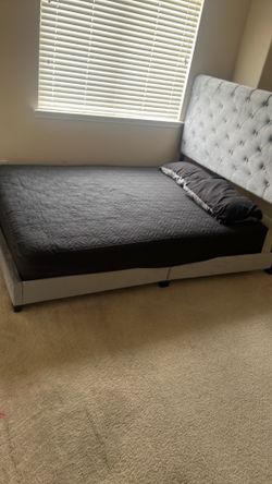 Queen Frame