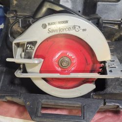 circular saw with 2 blades