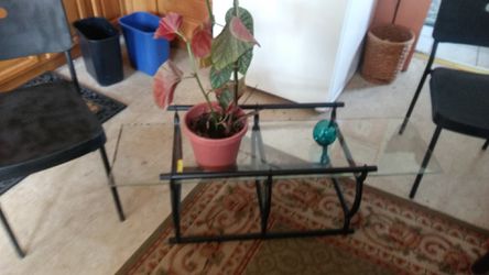 Table Multipurpose Metal Stand w. 2 chairs