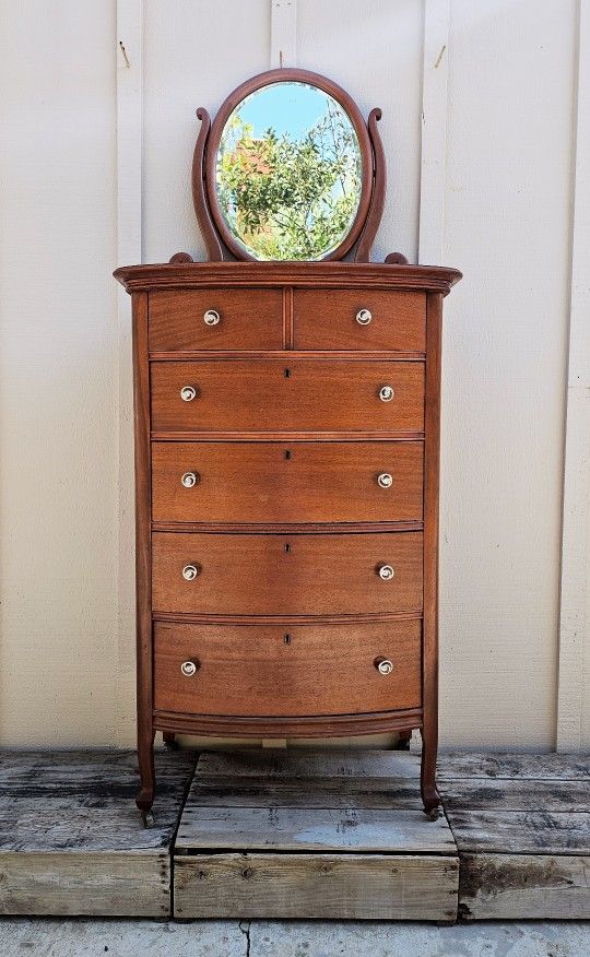 Beautiful tall Vanity 