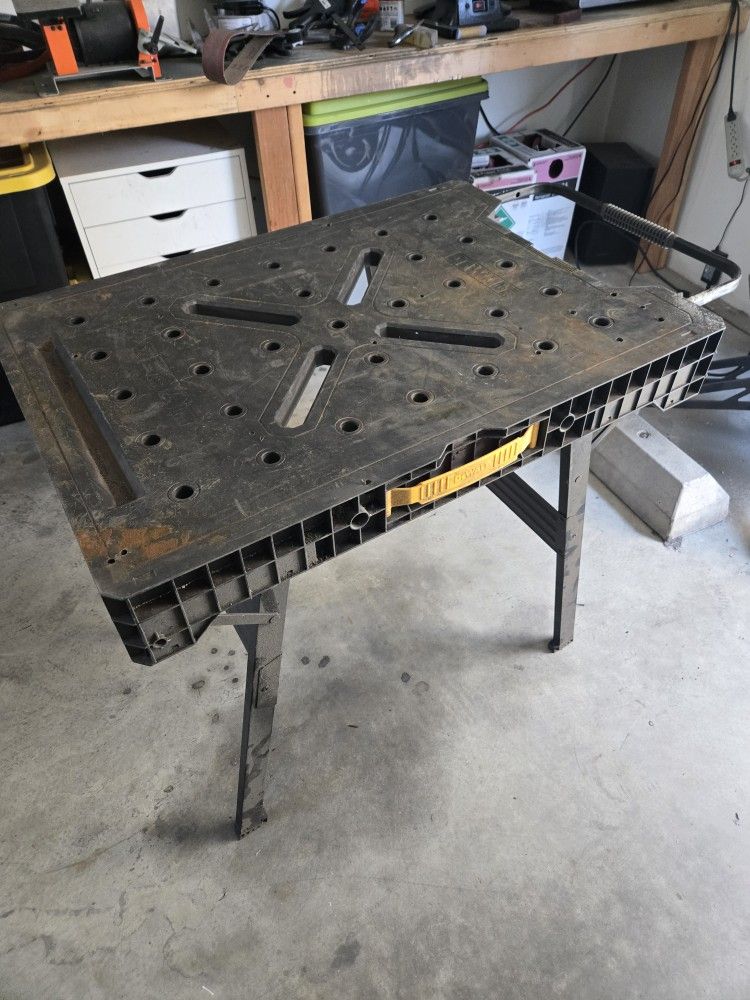 Dewalt Collapsible Table.