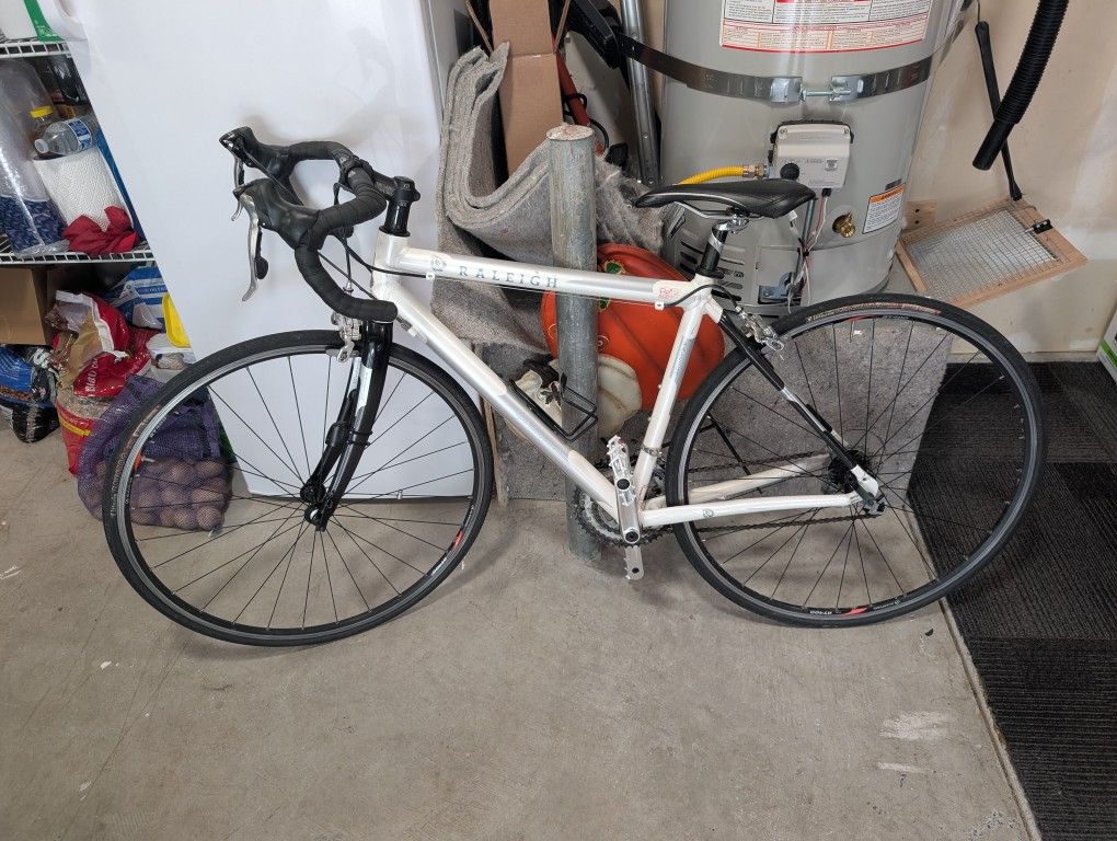 Raleigh Road Bike