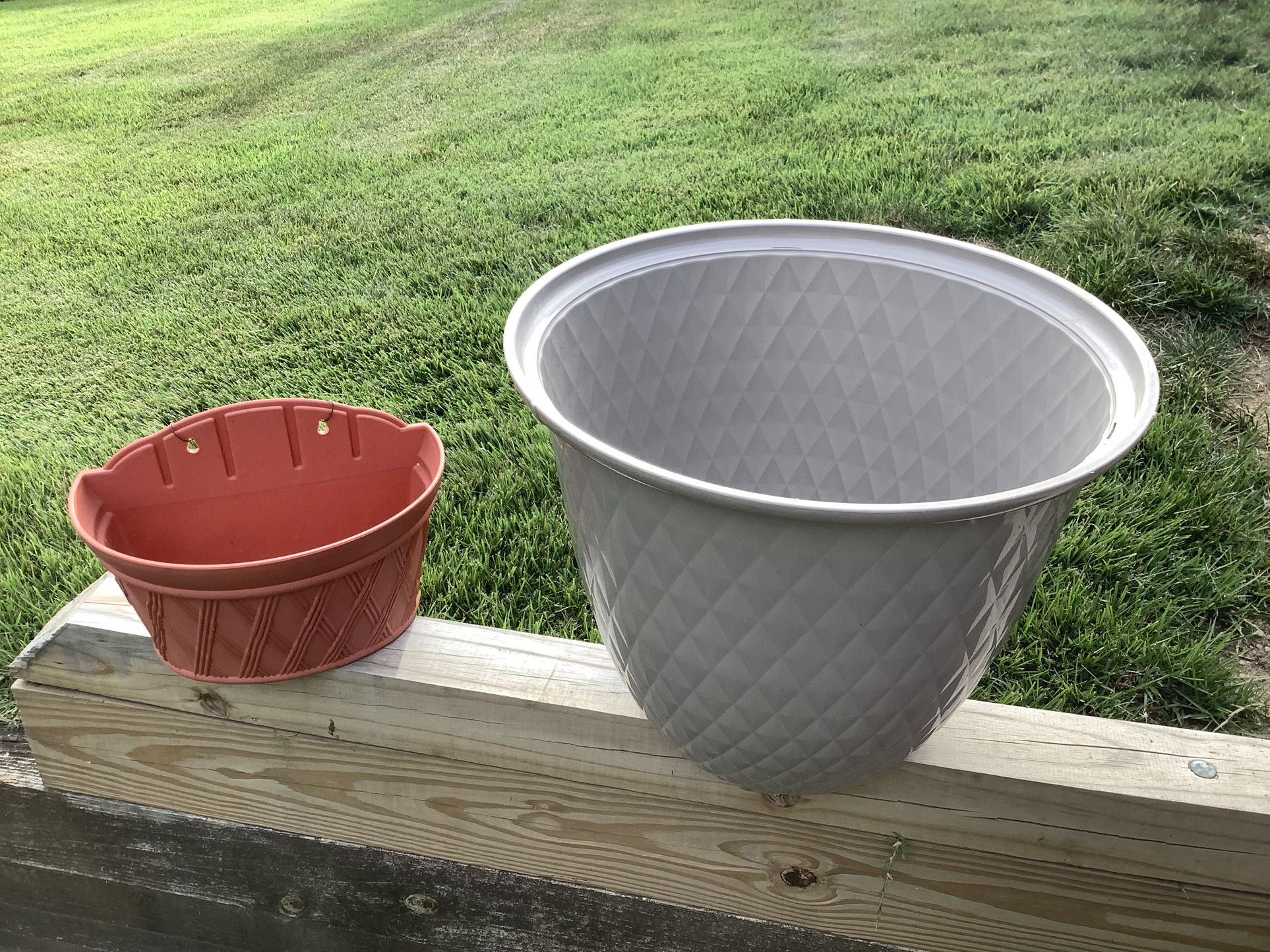 Plastic Flower Pots