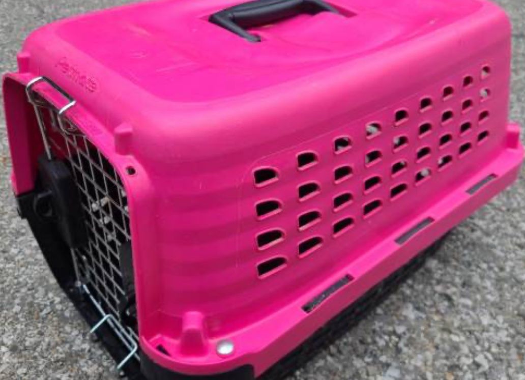 New Pet Carrier / Pet Crate Hot Pink/ Black