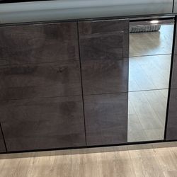 Luxury TV Stand High Gloss Black 