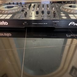 SERATO PIONEER DJ DECK 