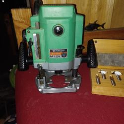 Hitachi Router And Jesada 13pcs Bit Set