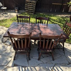 Table + 5 chairs