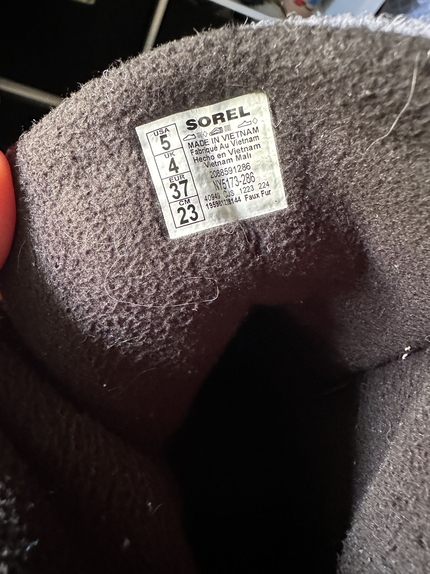 Sorel Boy Tan And Black Boots