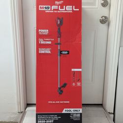 Milwaukee M18 FUEL
Trimmer Assemblyw/Quik-Lok Attachment 2825-20ST