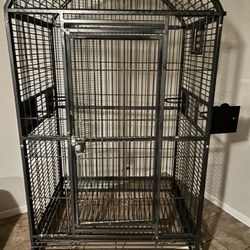 Large Bird Cage. 40 x 30 x 7640 x 30 x 76