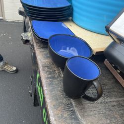 Kitchen Bowls, Plates,mugs!!