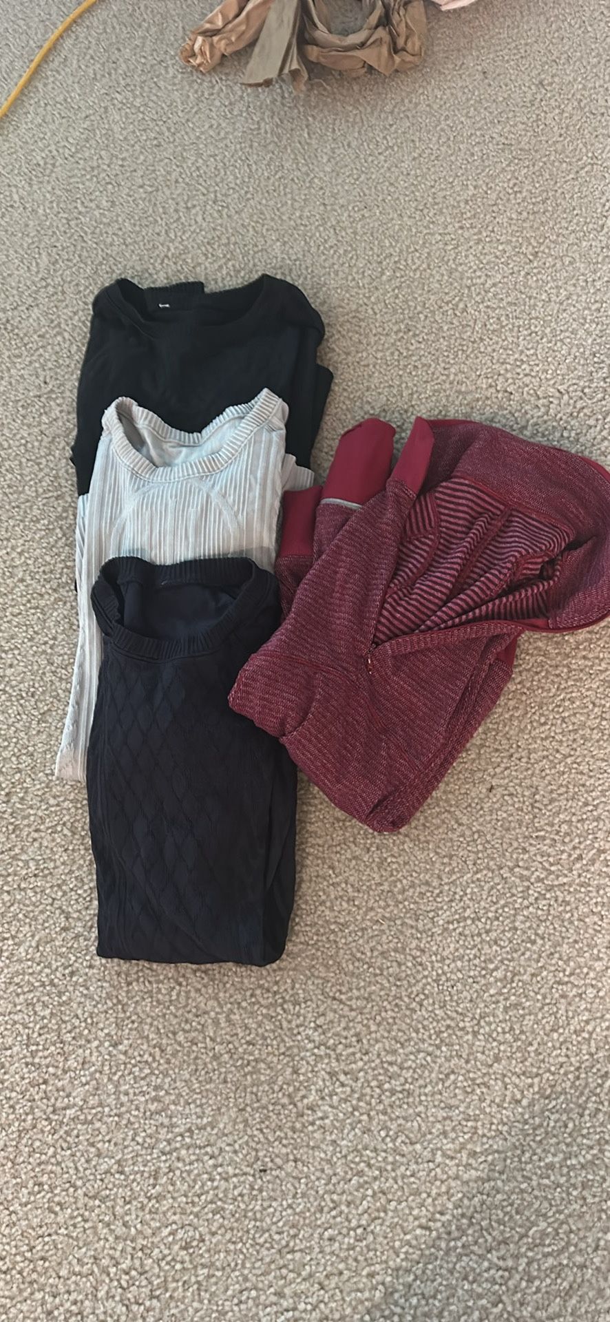 Lululemon Ladies Long Sleeved Tops