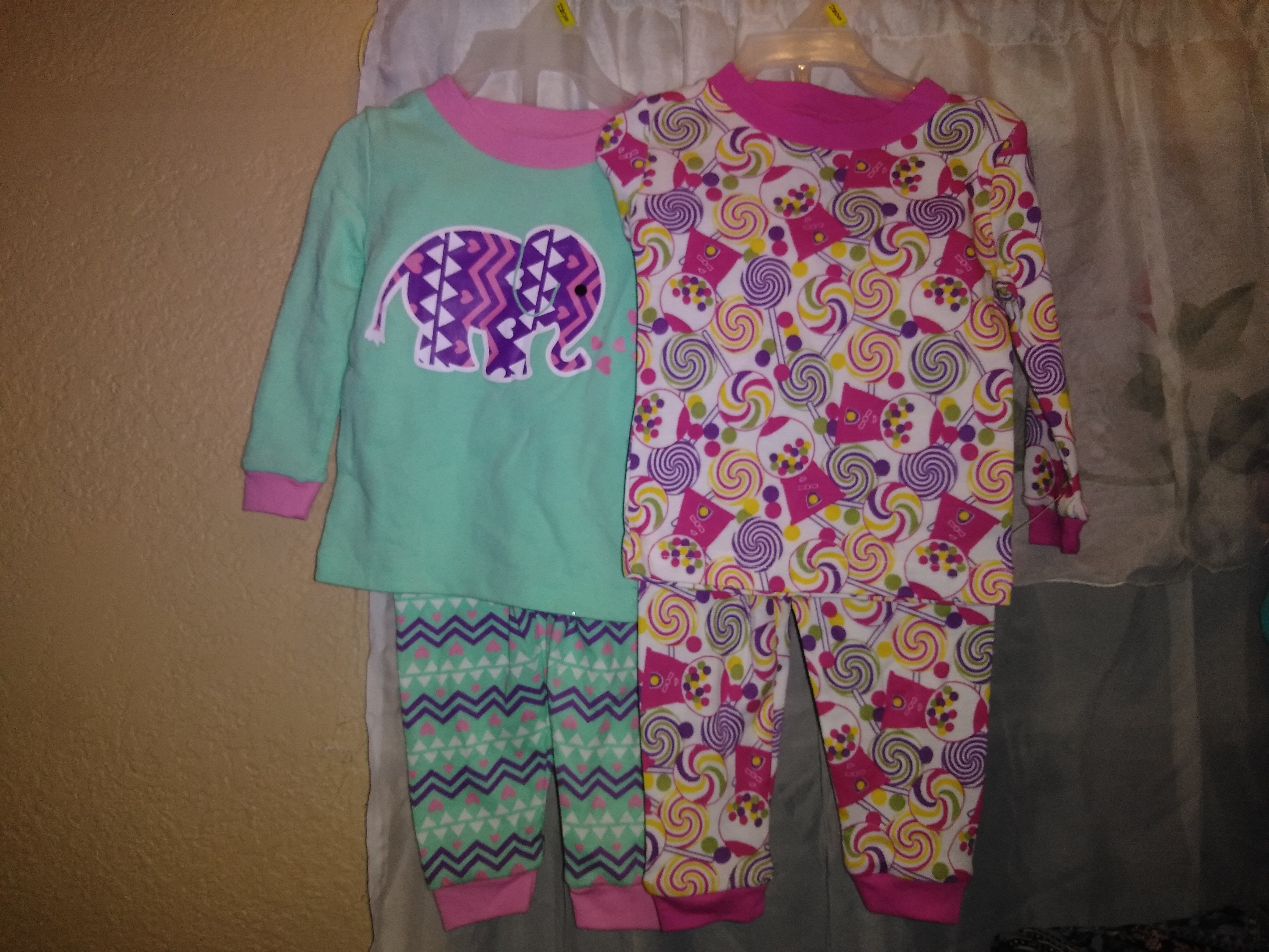 Girl's pajamas