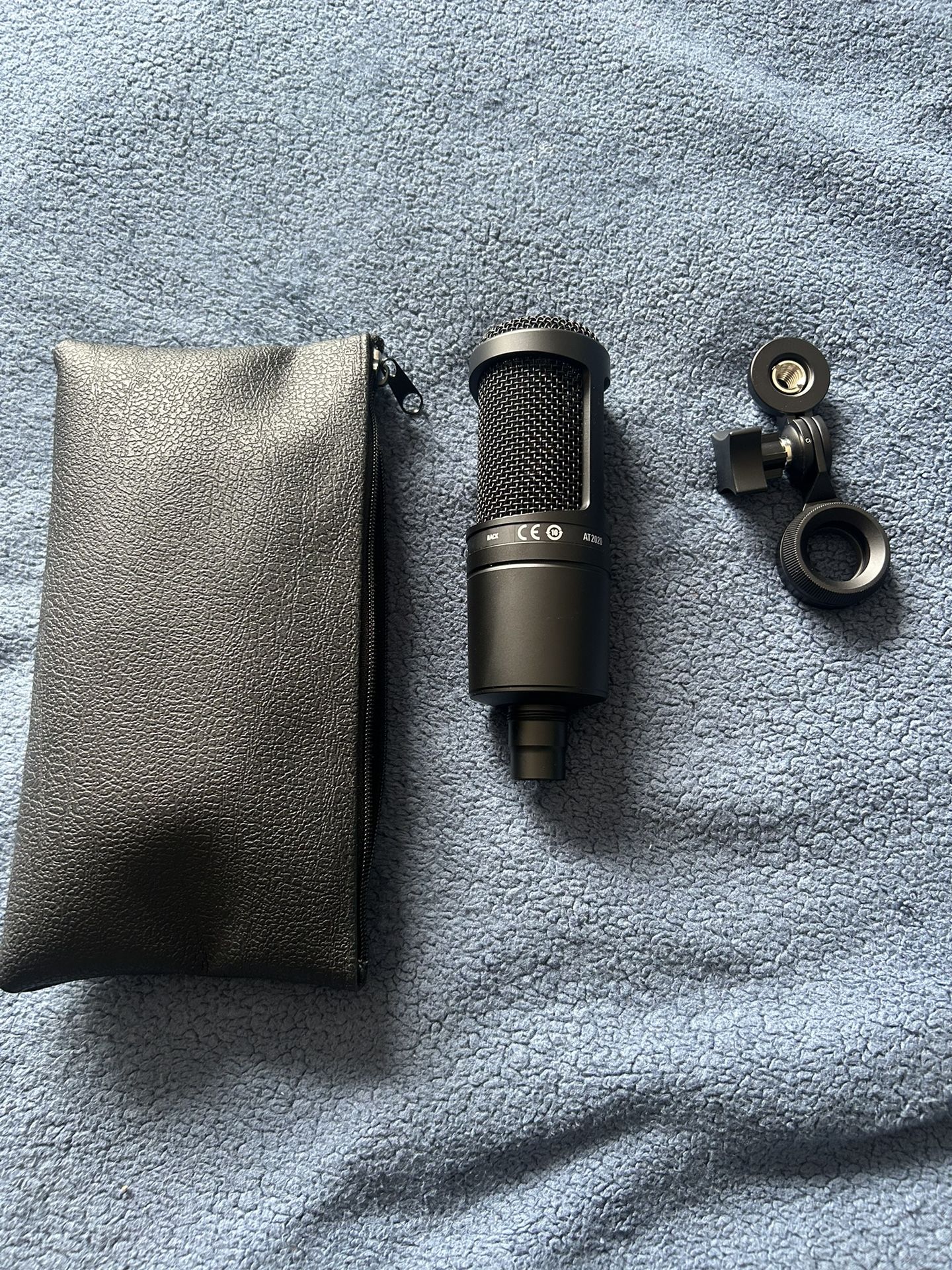 AUDIO TECHNICA MIC