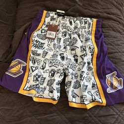 mitchell &ness size xl lakers 