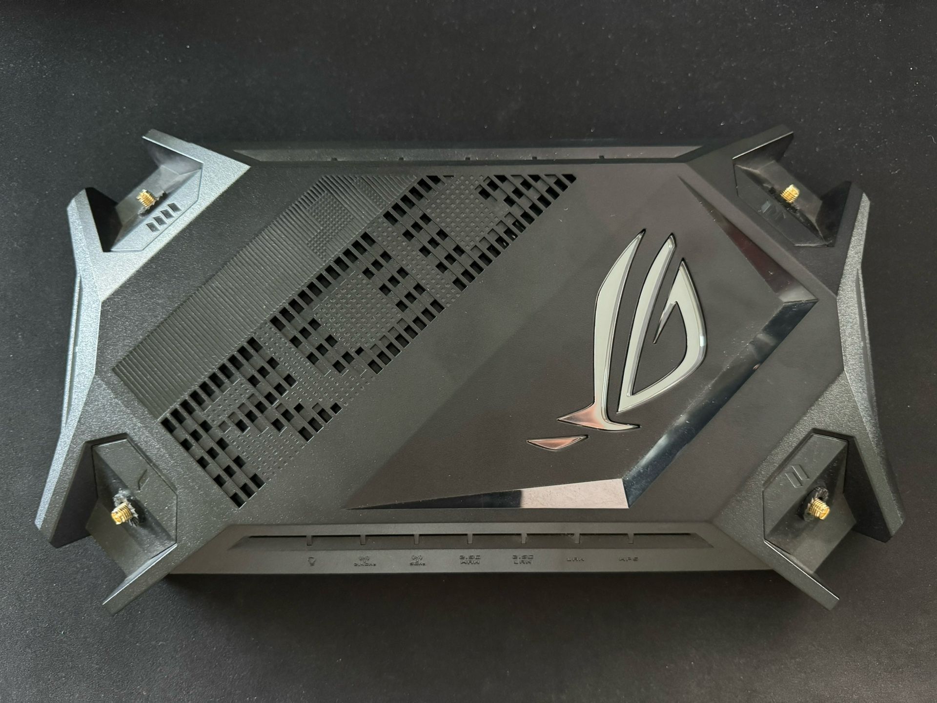 ASUS ROG Rapture WiFi 6 AX Gaming Router (GT-AX6000) Dual 2.5G WAN/LAN Ports, Quad-Core 2.0Ghz CPU, WAN Aggregation, AiMesh Compatible, Lifetime Inter