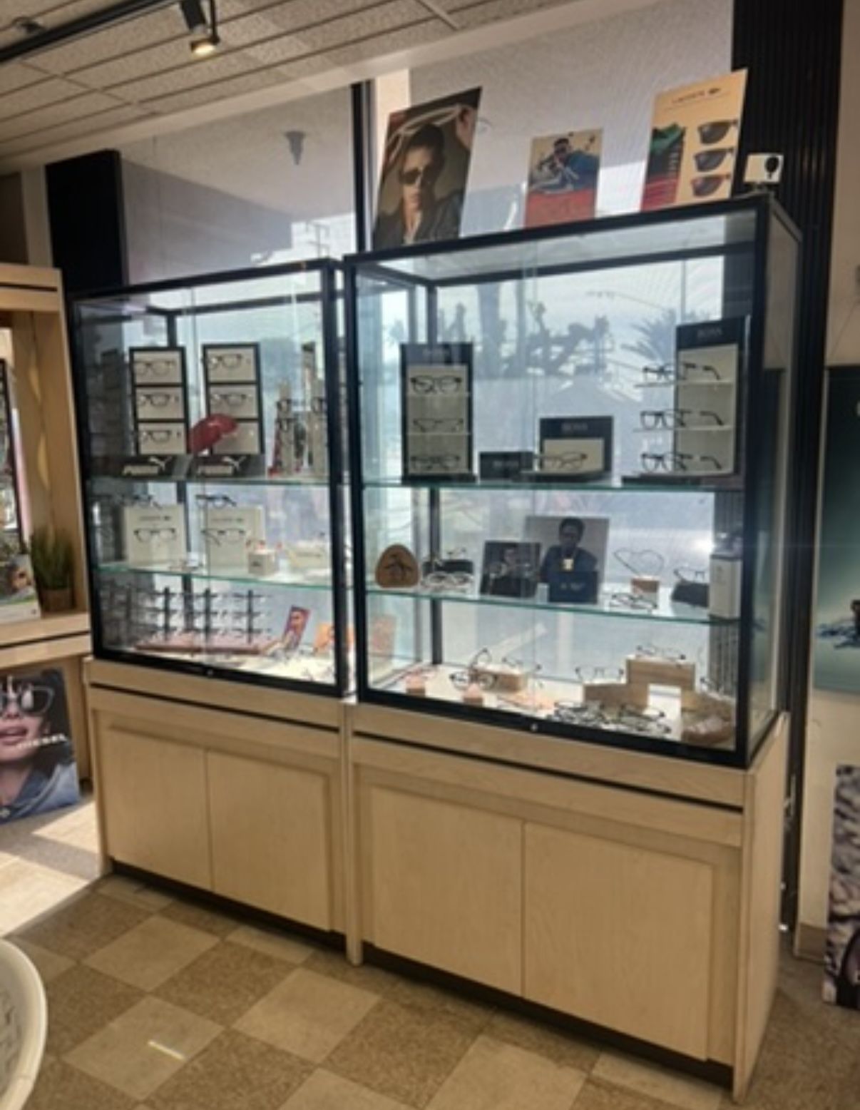 Display Furniture Retail Optometrist Collectables 