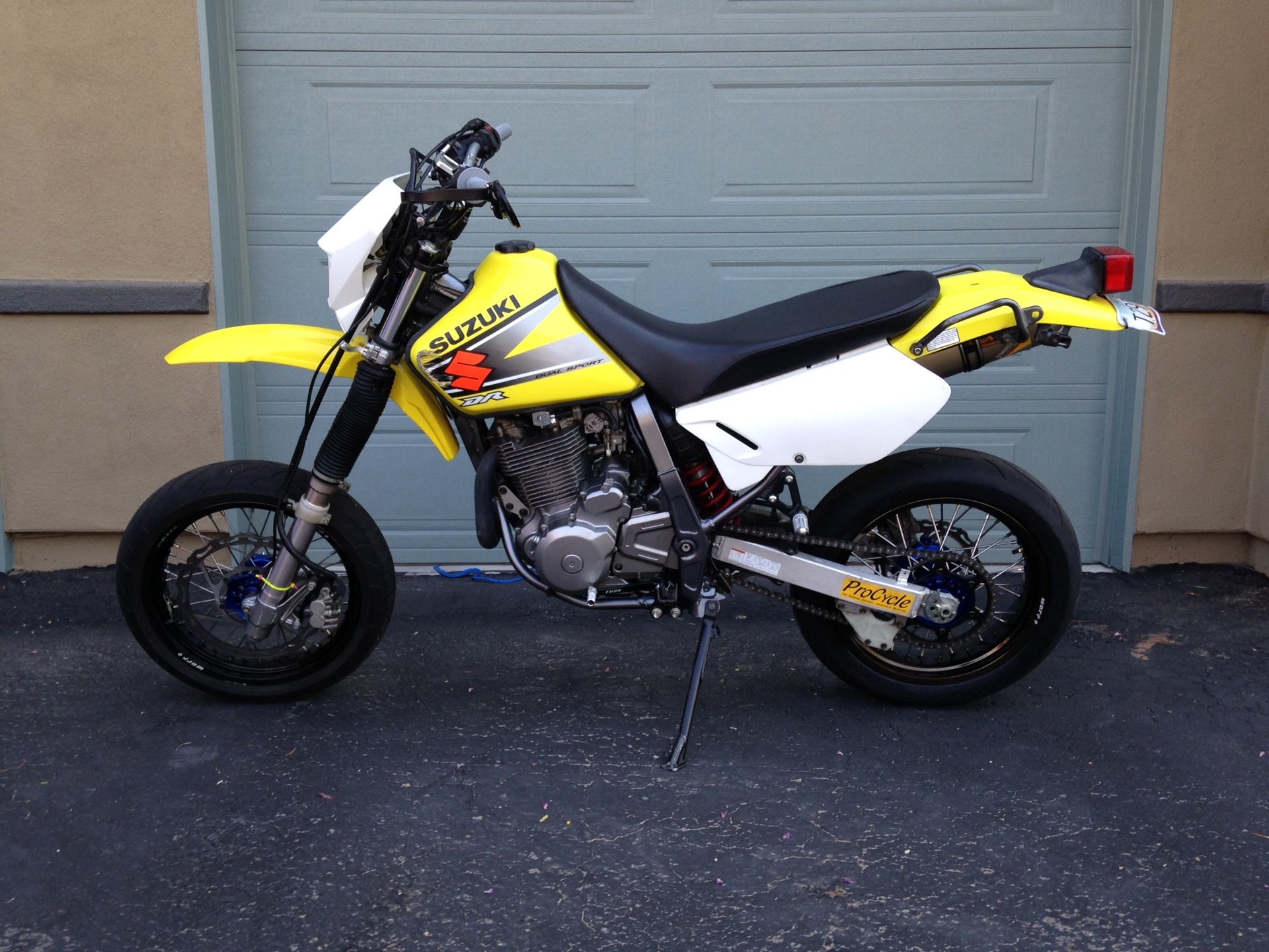 Suzuki DR 650 supermoto