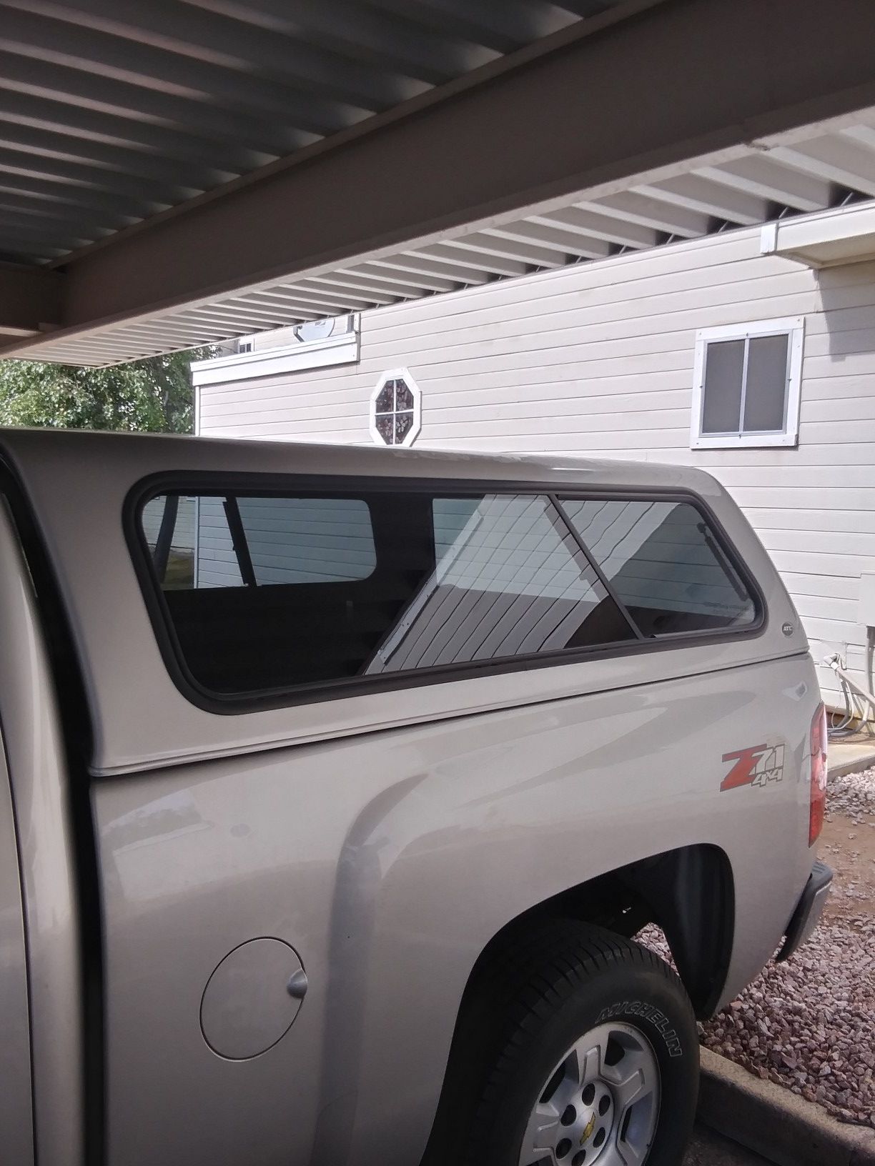 2011 Chevy Silverado 1500 Camper Shell