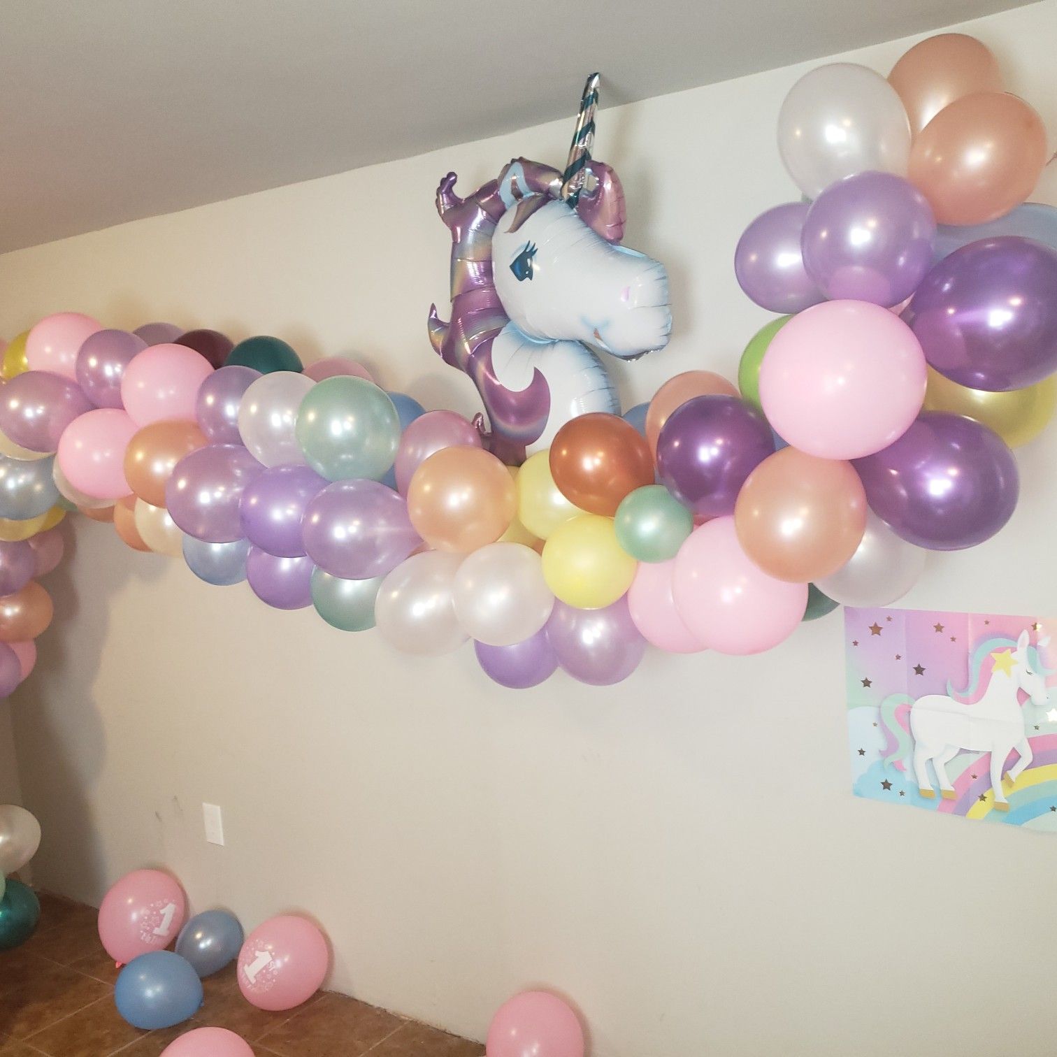 Organic balloon arch