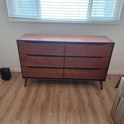 New 58’ Mcm dresser / free delivery