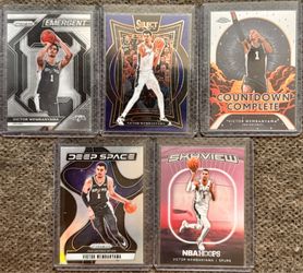 VICTOR WEMBENYAMA RC W/ 5 CARD LOT