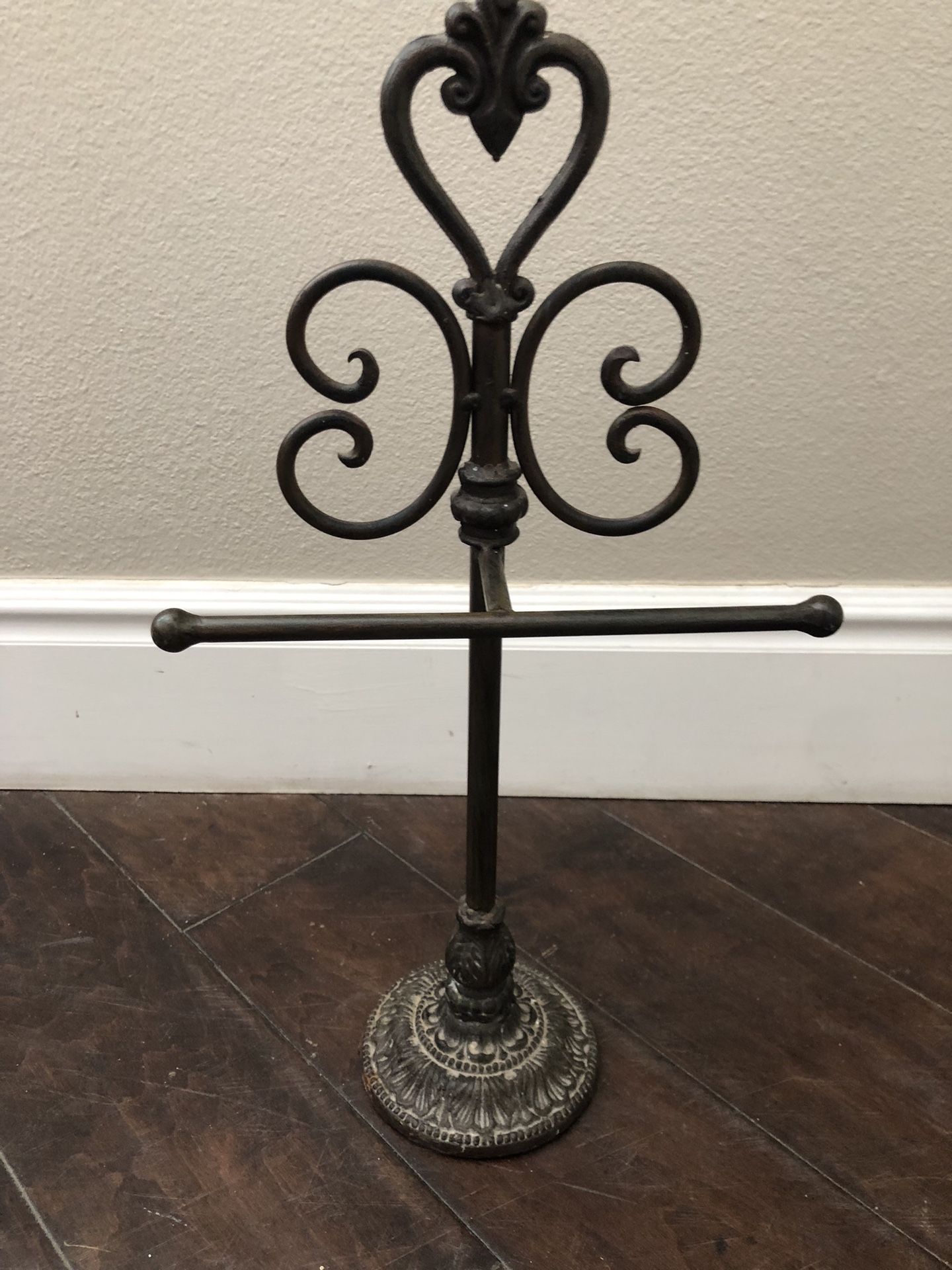 Dark Brown Rod Iron Metal Bathroom Hand towel Holder