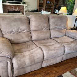 Beautiful Tan Sofa/Recliner w/ Charging Station /cup Holders 