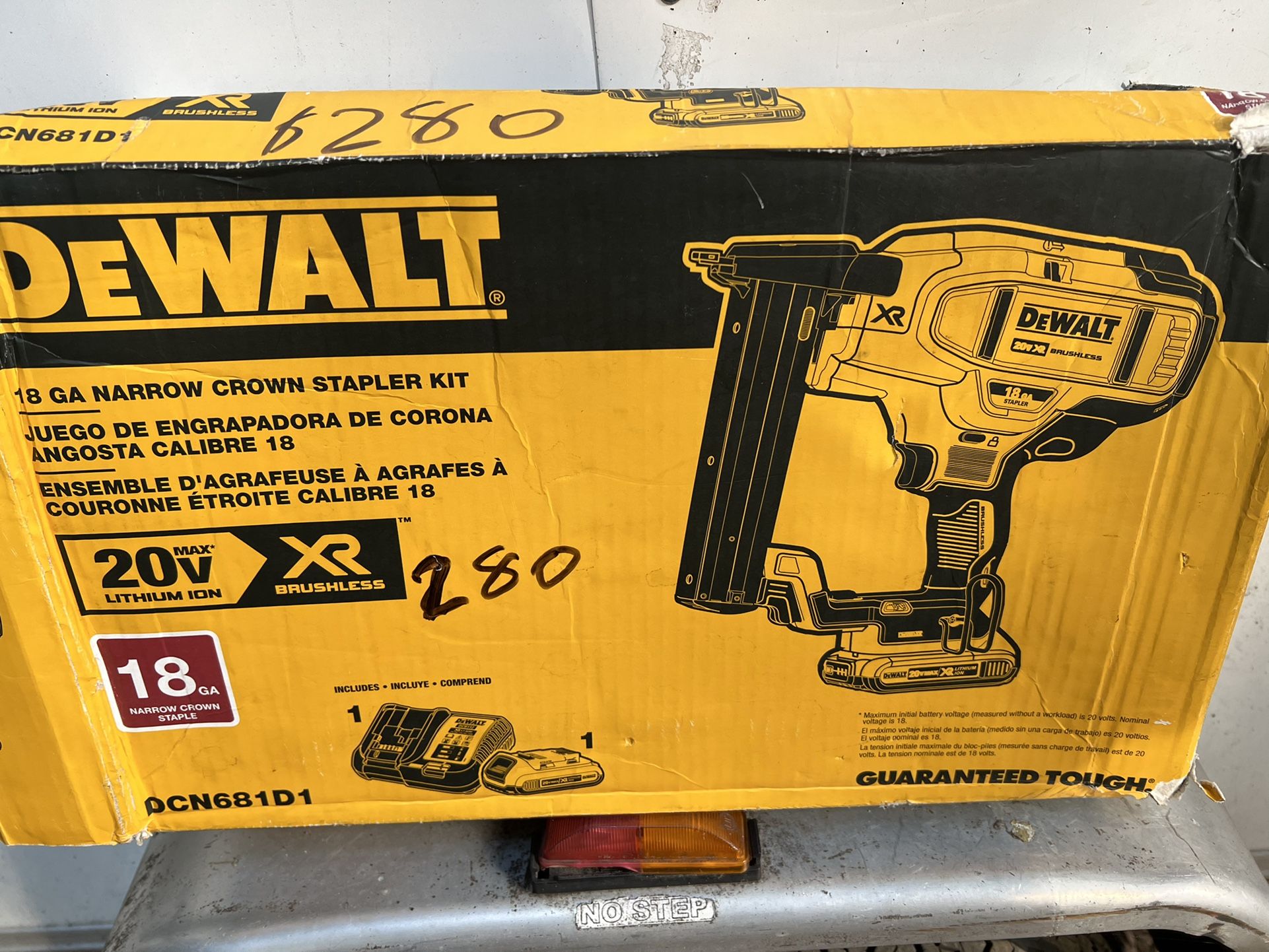 18gauge Dewalt Staple Gun