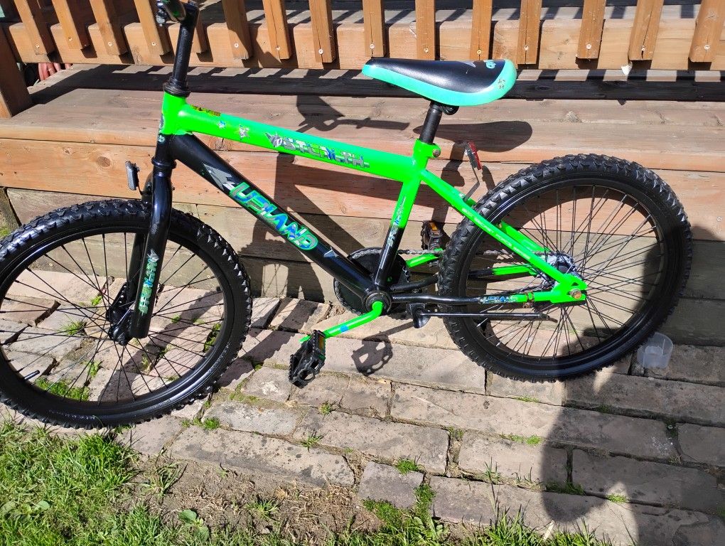 Stealth Upland Boy's 20" Fluorescent Green BMX Bike