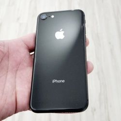 64GB Unlocked iPhone 8 in Excellent Condition Works With All Carriers 