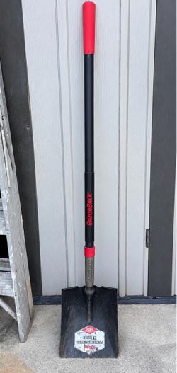 Razorback Square Point Shovel
