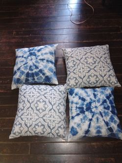 Decorative pillows