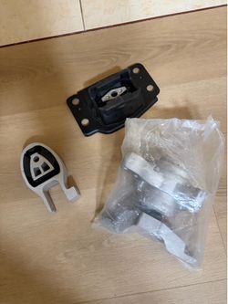 2013 ford fusion motor mount set