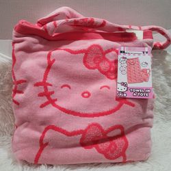 HELLO KITTY BEACH TOWEL  IN A TOTE Embroidered Pink Brand New With Tags 