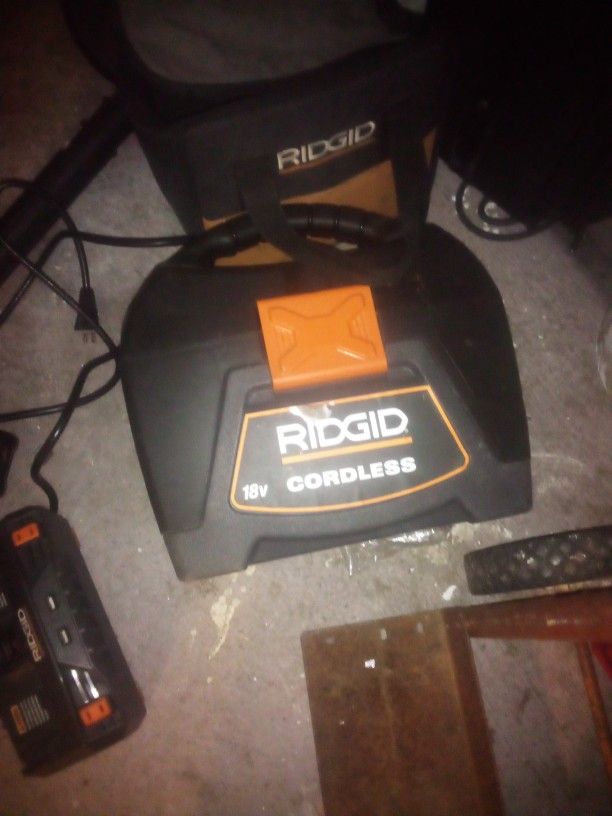Rigid Cordless Shop Vac