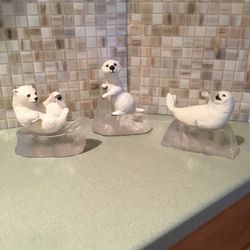 FRANKLIN MINT SNOW PUPS
