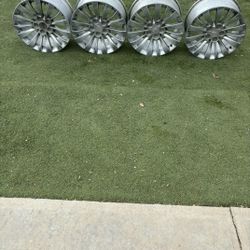 4- 18in Original Take Off Cadillac Rims 2018