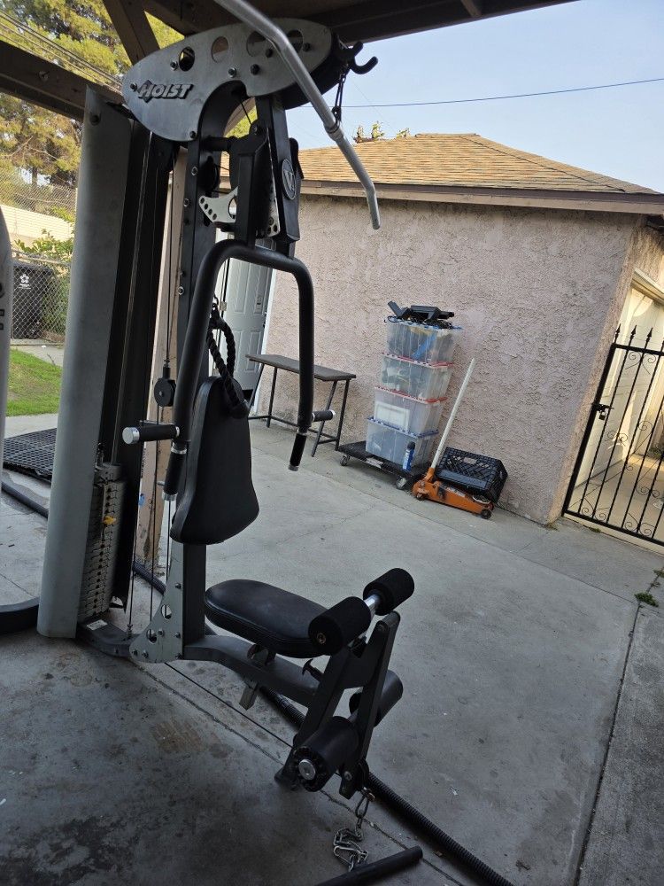 HOIST V4 200 Pounds Exercise Fitness Workout Home Gym Weight Machine