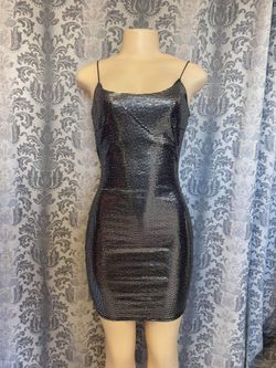 New Women's Dress Available In Size Small Medium And Large